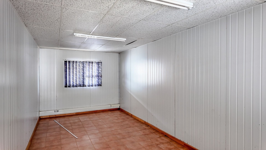 5 Bedroom Property for Sale in Rustenburg Rural North West